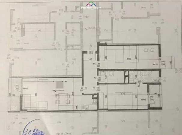 Tirane, shes apartament 2+1+Ballkon Kati 3, 127 m² 178.000 € (fusha e aviacionit)