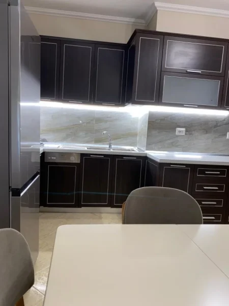 Tirane, shitet apartament 2+1 Kati 5, 115 m² 161.000 € (Unaza e Re)