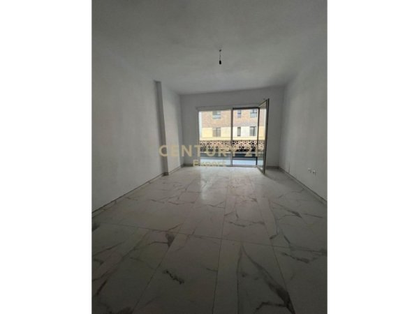 Tirane, shitet apartament 2+1 Kati 5, 106 m² 90.000 € (Kamez expert105159)