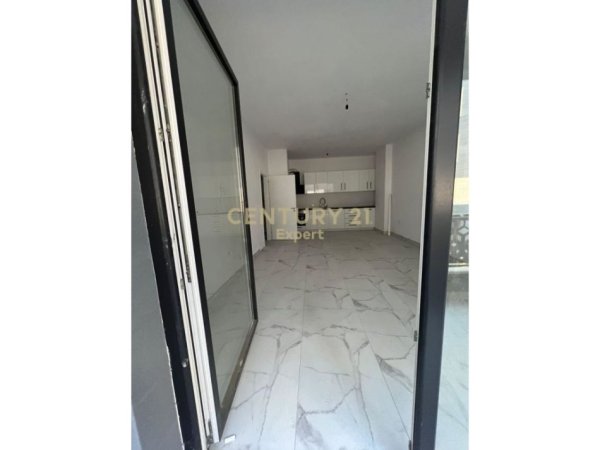 Tirane, shitet apartament 2+1 Kati 5, 106 m² 90.000 € (Kamez expert105159)