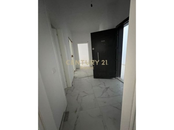 Tirane, shitet apartament 2+1 Kati 5, 106 m² 90.000 € (Kamez expert105159)