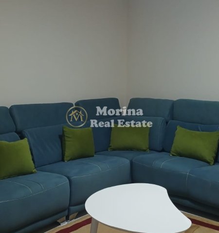Tirane, jepet me qera shtepi 3+1 Kati 3, 136 m² 700 € (Don Bosko)