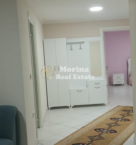 Tirane, jepet me qera shtepi 3+1 Kati 3, 136 m² 700 € (Don Bosko)