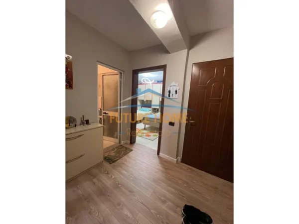 Tirane, shitet apartament 3+1+Ballkon , 110 m² 150.000 € (Ali Demi)