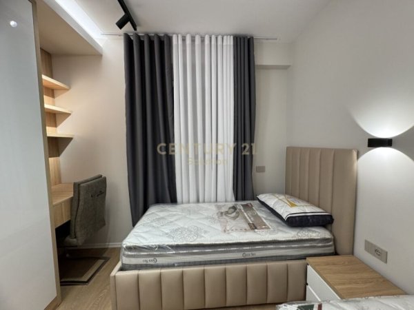 Tirane, jepet me qera apartament 2+1+Ballkon Kati 3, 105 m² 1.200 € (Kompleksi FZ, Liqeni i Thatë)