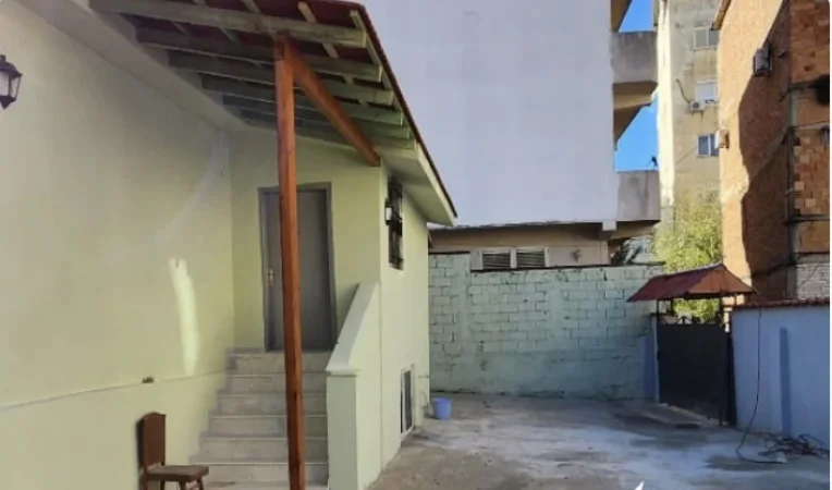 Tirane, jepet me qera apartament 1+1 Kati 1, 70 m² 500 € (Rruga Hekuran Mara Tirane,Shqiperia)