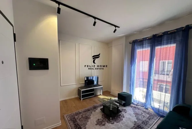 Tirane, jepet me qera apartament 1+1 Kati 3, 60 m² 500 € (SELITE)