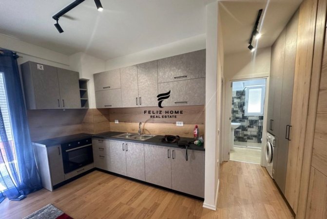 Tirane, jepet me qera apartament 1+1 Kati 3, 70 m² 550 € (SELITE)