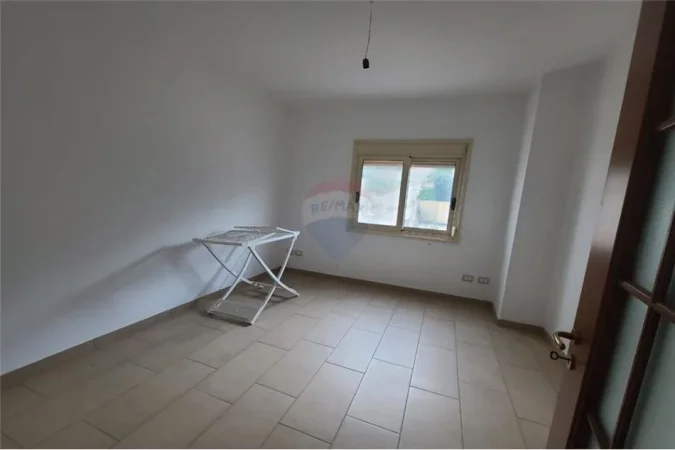 Vlore, shitet apartament 1+1 , 67 m² 100.000 € (Stefan Pano)