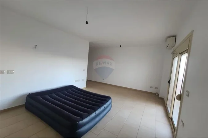 Vlore, shitet apartament 1+1 , 67 m² 100.000 € (Stefan Pano)