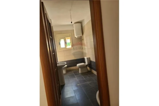 Vlore, shitet apartament 1+1 , 67 m² 100.000 € (Stefan Pano)