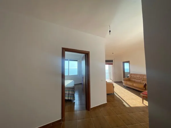 Durres, shitet apartament 2+1+Ballkon Kati 12, 96 m² 160.000 € (shkembi kavajes)