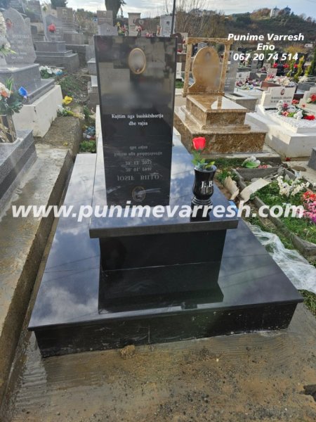 Tirane, ofroj Punime Varresh me granit te zi - Varrezat E Sharres