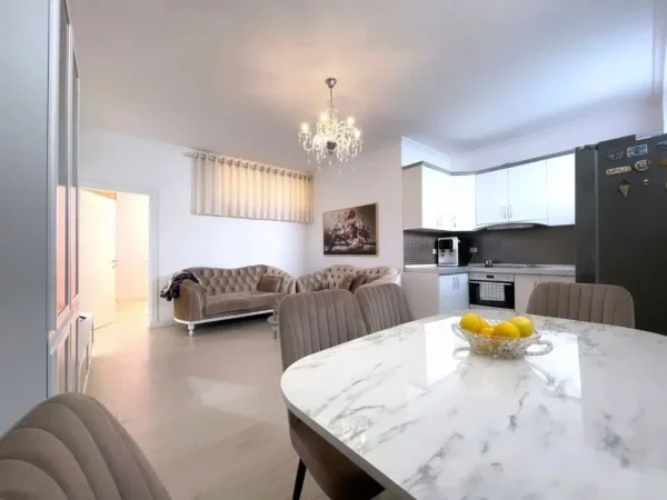 Tirane, shitet apartament 2+1 , 85 m² 110.000 € (Jordan Misja)