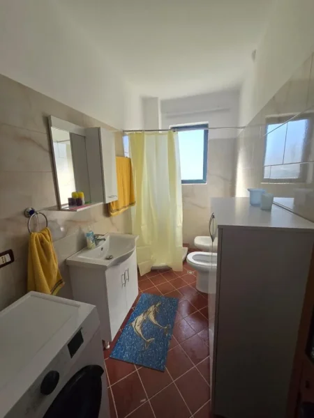 Durres, shitet apartament 1+1+Ballkon Kati 3, 70 m² 75.000 € (Golem)