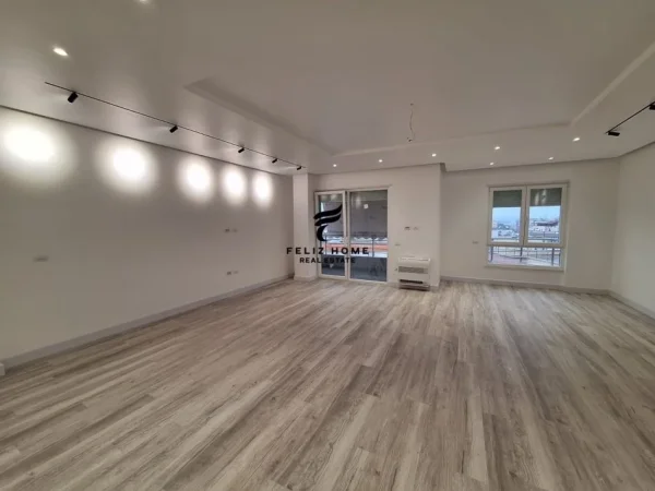 Tirane, shitet apartament 3+1 Kati 8, 162 m² 455.000 € (KOMUNA E PARISIT)