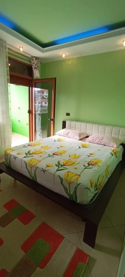 Tirane, jepet me qera apartament 1+1 Kati 2, 70 m² 350 € (Rruga halit xhakrosa)