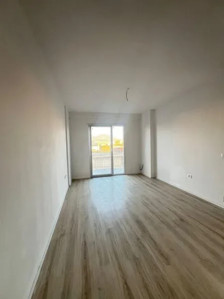 Tirane, shitet apartament 1+1 , 64 m² 89.000 € (Vila L)