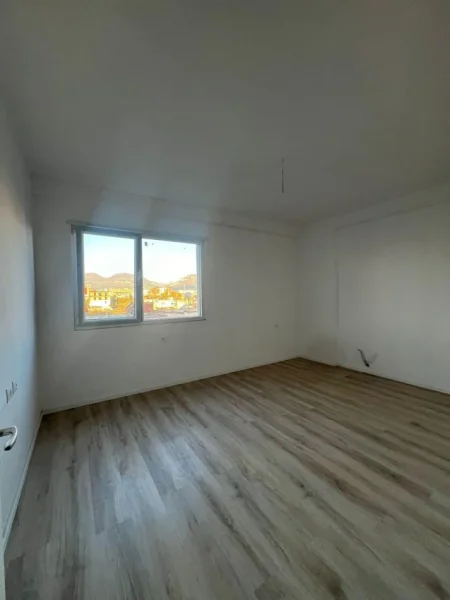 Tirane, shitet apartament 1+1 , 64 m² 89.000 € (Vila L)