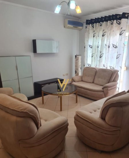 Tirane, jepet me qera apartament 2+1+Ballkon Kati 5, 106 m² 700 € (RRUGA E KOSOVARVE)