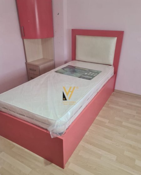 Tirane, jepet me qera apartament 2+1+Ballkon Kati 5, 106 m² 700 € (RRUGA E KOSOVARVE)