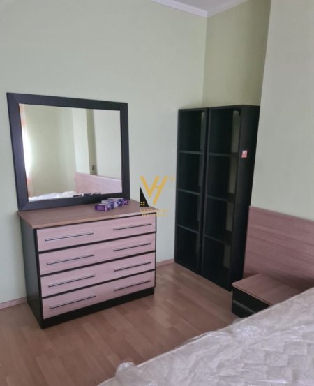 Tirane, jepet me qera apartament 2+1+Ballkon Kati 5, 106 m² 700 € (RRUGA E KOSOVARVE)