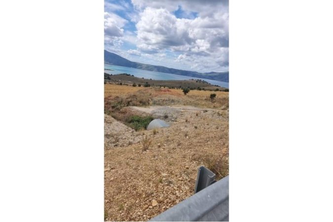 Radhime - Orikum, shitet toke , 6.000 m² (Radhim, Orikum)