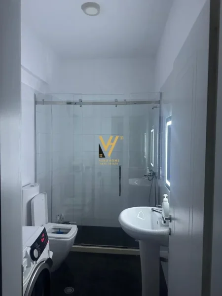 Tirane, jepet me qera apartament 2+1 Kati 3, 100 m² 750 € (LIQENI I THATE)