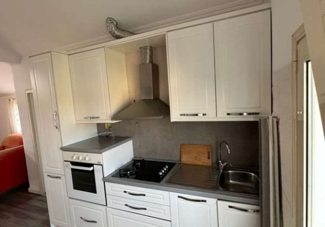 Tirane, jepet me qera apartament 1+1 Kati 5, 90 m² 250 € (21 dhjetori)