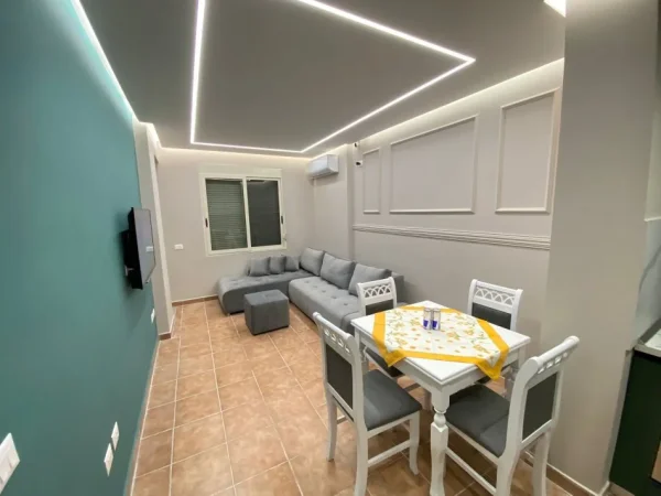 Durres, jepet me qera apartament 1+1+Ballkon Kati 3, 400 € (Plazh,Durres)
