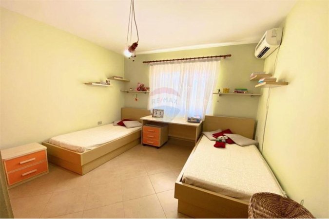 Tirane, jepet me qera apartament 2+1+Ballkon Kati 6, 87 m² 650 € (Ymer Kurti, shkolla Petro Nini Luarasi)