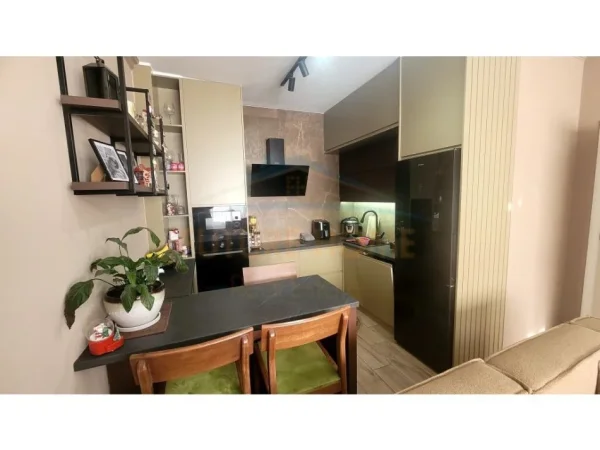 Korce, shes apartament 2+1+Ballkon Kati 0, 114 m² 140.000 € ,Lagjia 1, Korçë, (KO47375)