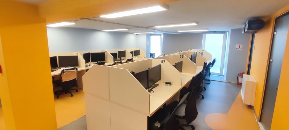 Tirane, jepet me qera -shitet, ambjent biznesi Kati 0, 572 m² 5490 € (Rruga e Barrikadave)