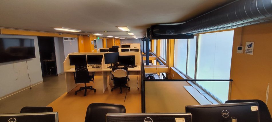 Tirane, jepet me qera -shitet, ambjent biznesi Kati 0, 572 m² 5490 € (Rruga e Barrikadave)