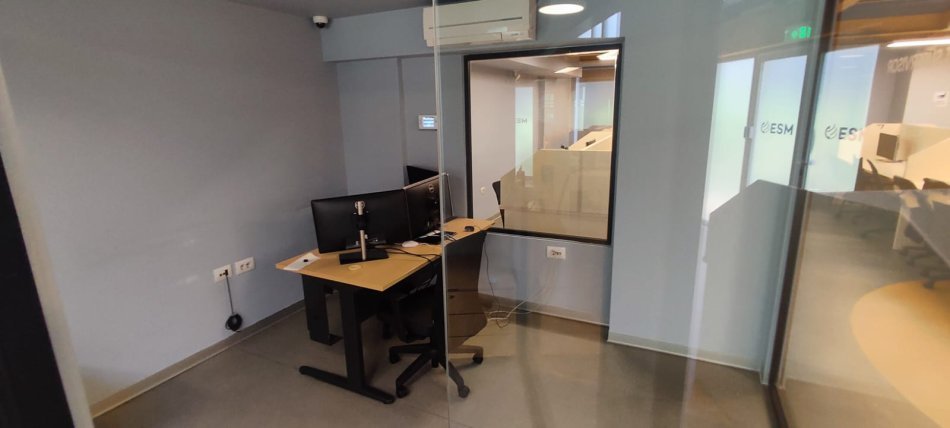 Tirane, jepet me qera -shitet, ambjent biznesi Kati 0, 572 m² 5490 € (Rruga e Barrikadave)