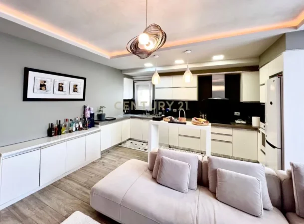 Tirane, shitet 2+1 Kati 4, 98 m² 220.000 € (Liqeni I Thate)