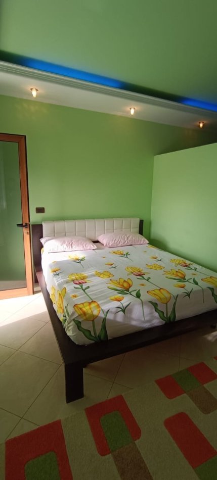 Tirane, jepet me qera shtepi 1+1 Kati 2, 60 m² 350 € (Ali demi)