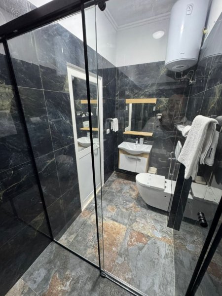 Tirane, jepet me qera apartament 1+1 Kati 2, 55 m² 750 € (Tefta Tashko Koco)