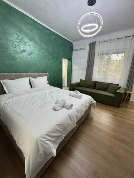 Tirane, jap me qera 1+1 Kati 2, 45 m² 550 € (Tefta Tashko Koco)