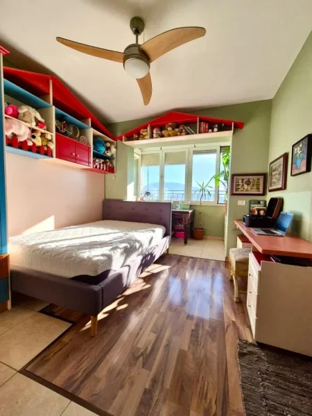 Tirane, shes apartament 2+1+Ballkon Kati 12, 100 m² 190.000 € (KOMUNA E PARISIT)