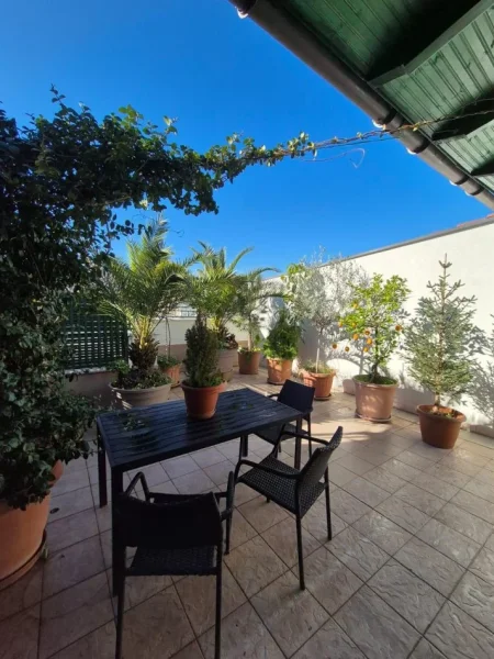 Tirane, shes apartament 1+1+Aneks+Ballkon Kati 12, 110 m² 172.000 € (KOMUNA PARISIT)