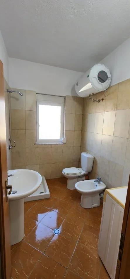 Durres, shitet apartament 2+1+Ballkon Kati 4, 95 m² 95.000 € 