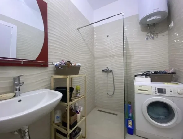 Tirane, jepet me qera apartament 1+1 Kati 11, 78 m² 550 € (Rruga E Dibres)