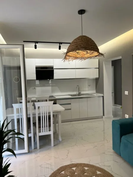 Tirane, jepet me qera apartament 2+1+Aneks+Ballkon Kati 4, 76 m² 800 € (myslym shyri)