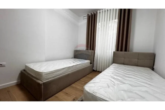 Tirane, jepet me qera apartament Kati 2, 60 m² 700 € (Mine Peza)