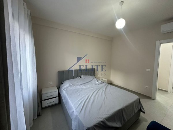 Tirane, jepet me qera apartament 1+1+Ballkon Kati 2, 56 m² 600 € (Kopshti Botanik)