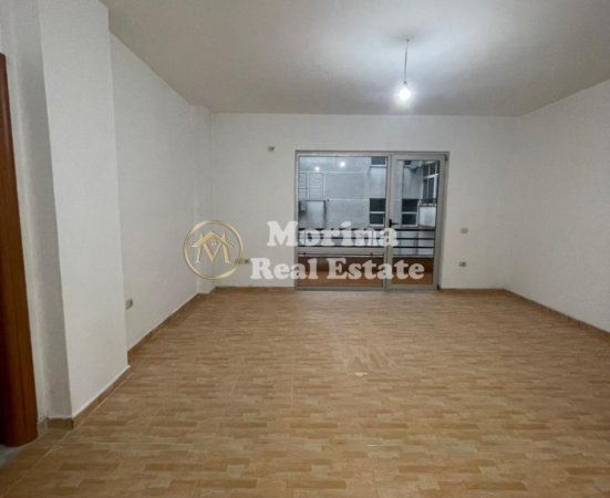 Tirane, shitet apartament 3+1 Kati 2, 1.317 m² 195.000 € (Kodra Diellit/Rruga Mustafa Matohiti)