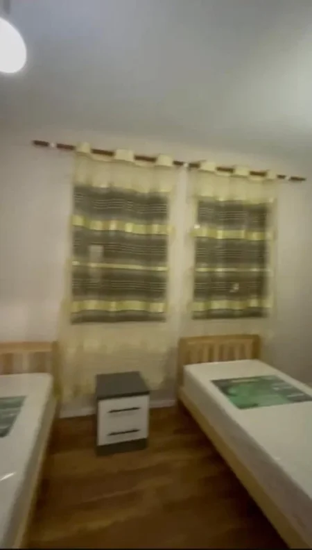 Tirane, jepet me qera apartament 2+1+Ballkon , 103 m² 800 € (Myslym Shyri)