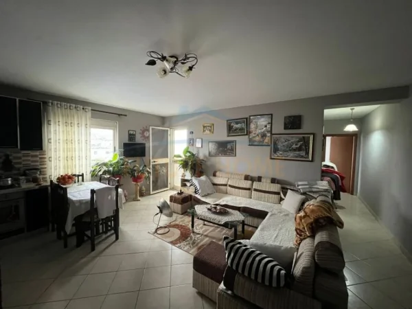 Durres, shitet apartament 2+1 , 80 m² (STADIUMI)