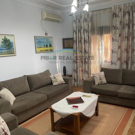 Tirane, shitet apartament 3+1+Ballkon Kati 6, 116 m² 145.000 € (Oxhaku)